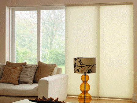 Cortina painel com painéis deslizantes